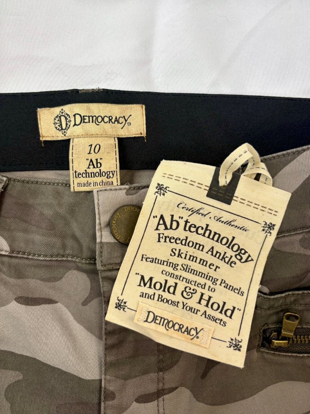 NWT Democracy Camo Stretch Skinny Jeans | Ab Technology Size 10 - Picture 4 of 7